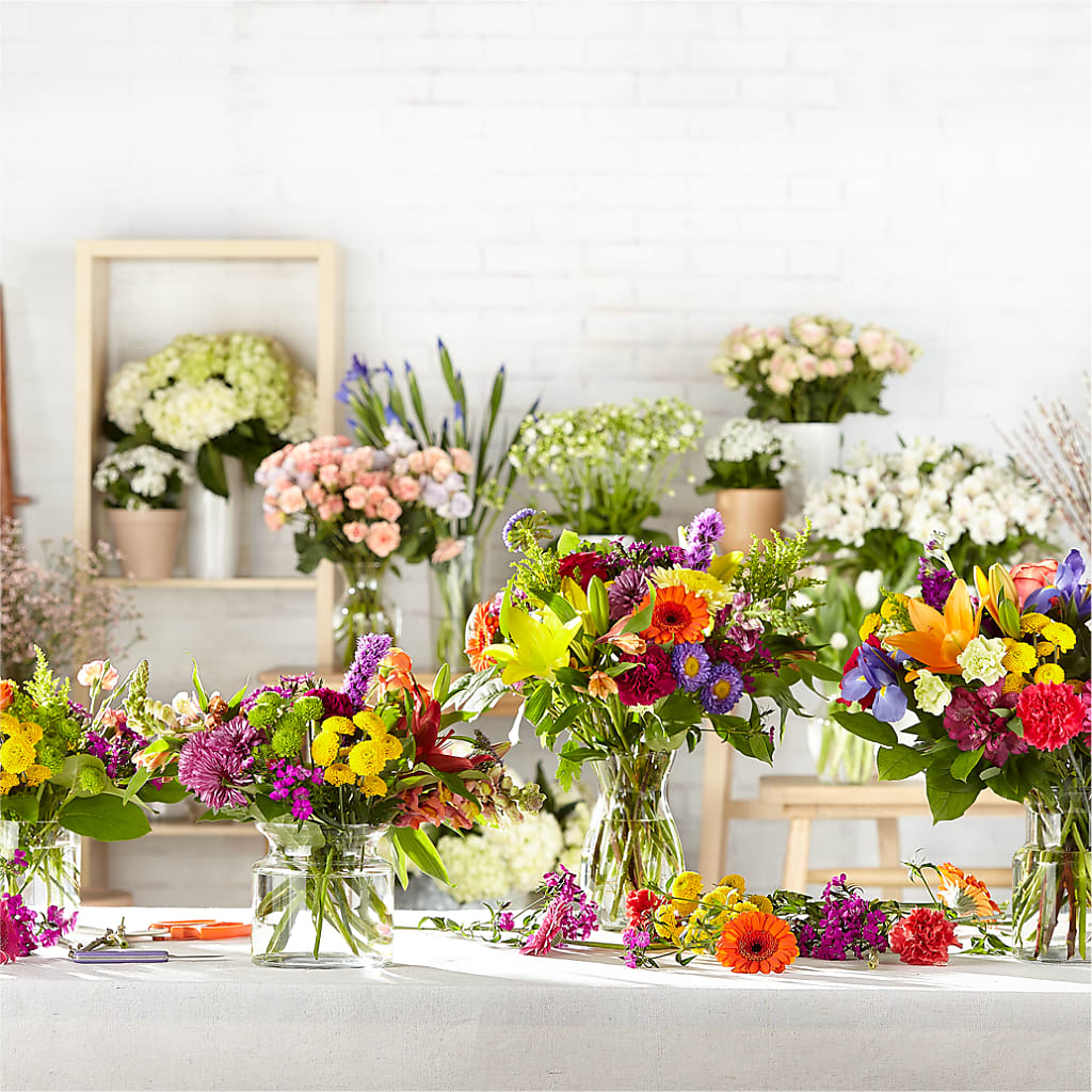 Bold & Bright – A Florist Original – Gibney-sims Flowers, Hannibal MO