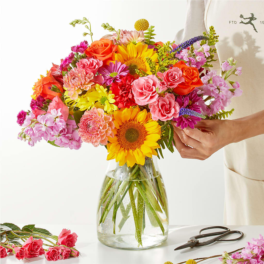 Cue the Confetti - A Florist Original – Gibney-sims Flowers, Hannibal MO