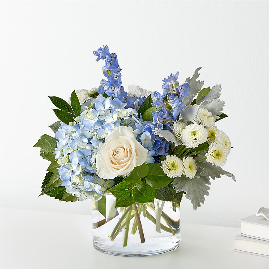 Clear Skies Bouquet – Gibney-sims Flowers, Hannibal MO