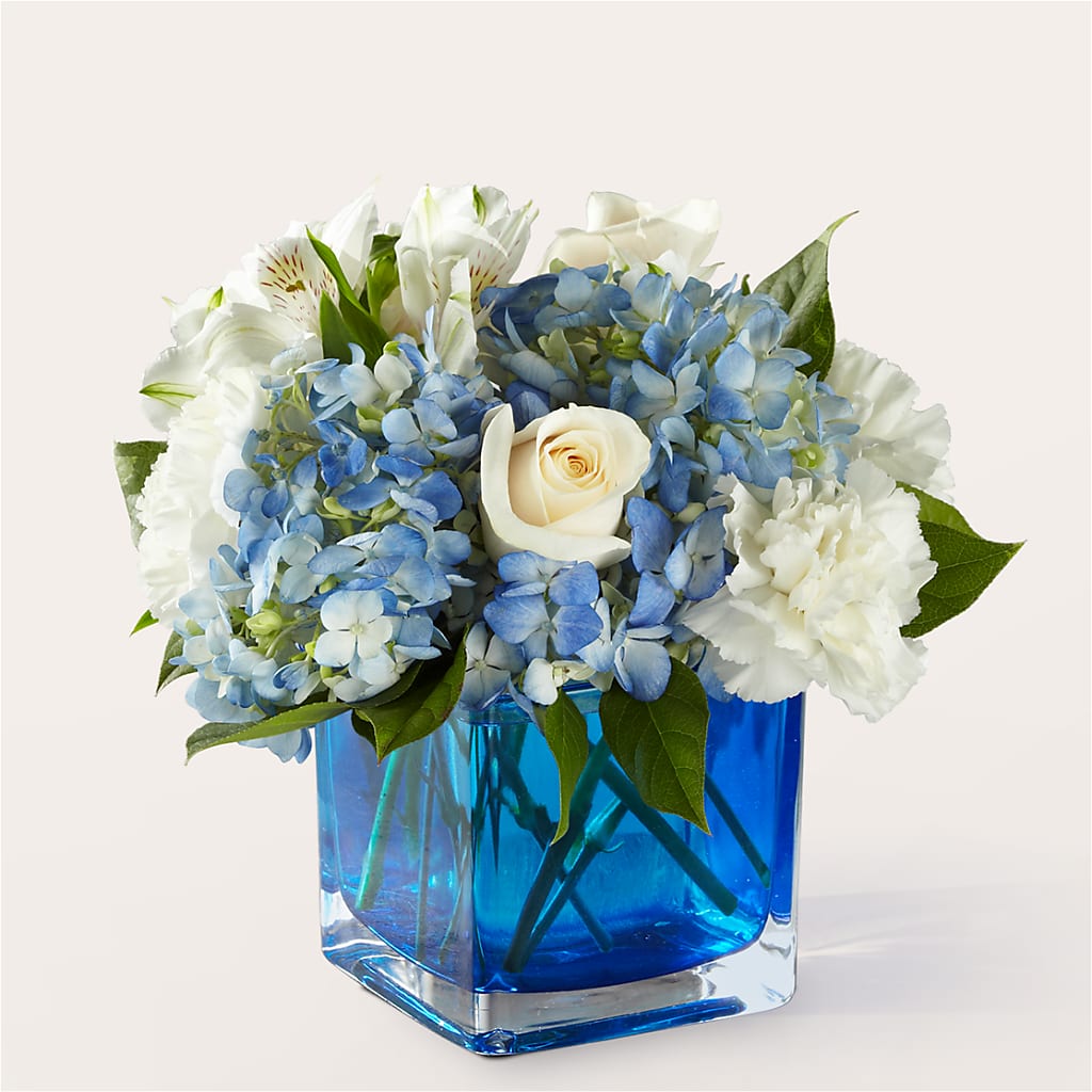 Soothing Waters Bouquet – Gibney-sims Flowers, Hannibal MO