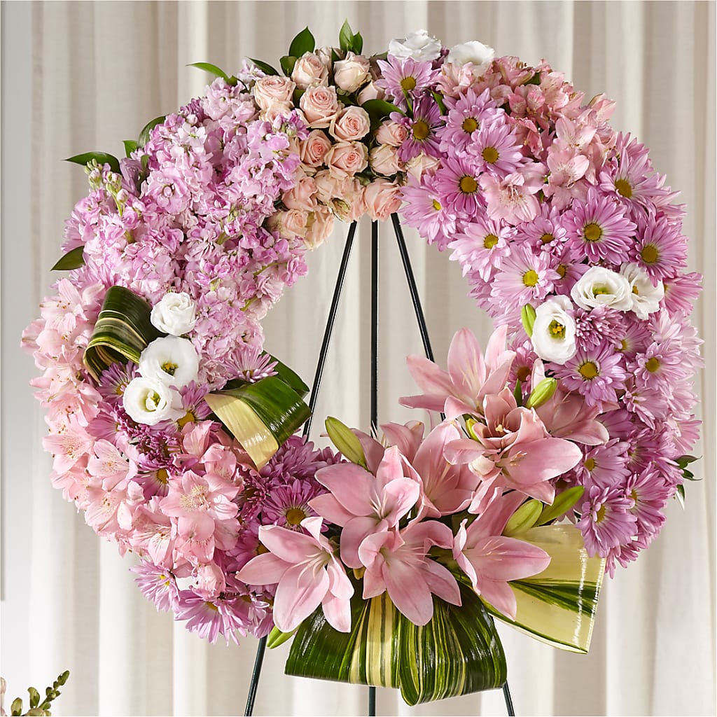 Gift of Warmth Wreath – Gibney-sims Flowers, Hannibal MO