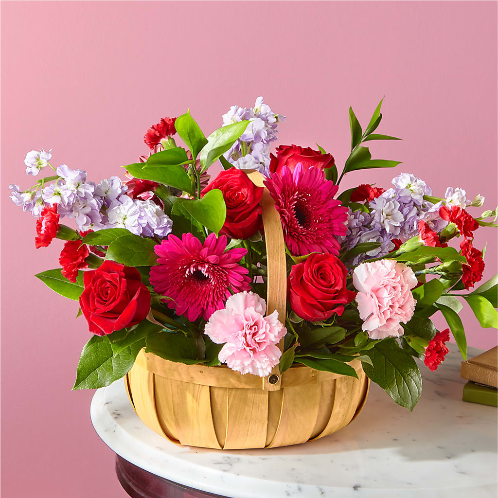 Pink Picnic Basket – Gibney-sims Flowers, Hannibal MO