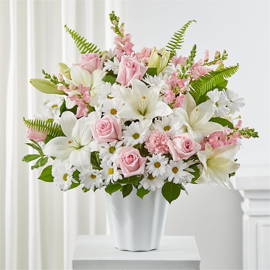 Soft Touch Tabletop Basket – Gibney-sims Flowers, Hannibal MO