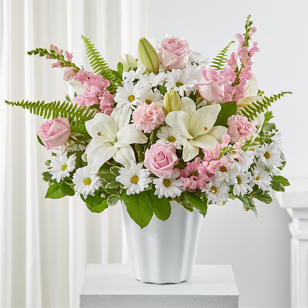 Soft Touch Tabletop Basket – Gibney-sims Flowers, Hannibal MO