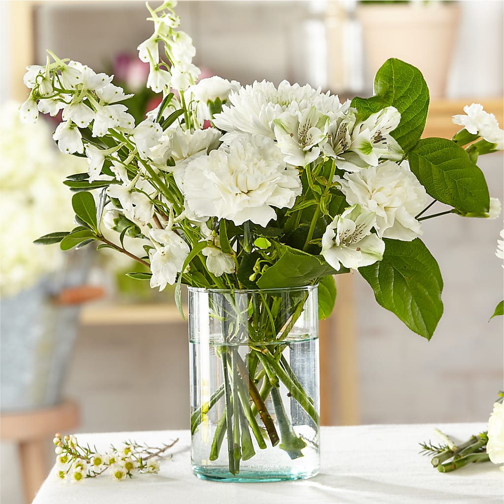 Classic Ivory – A Florist Original – Gibney-sims Flowers, Hannibal MO