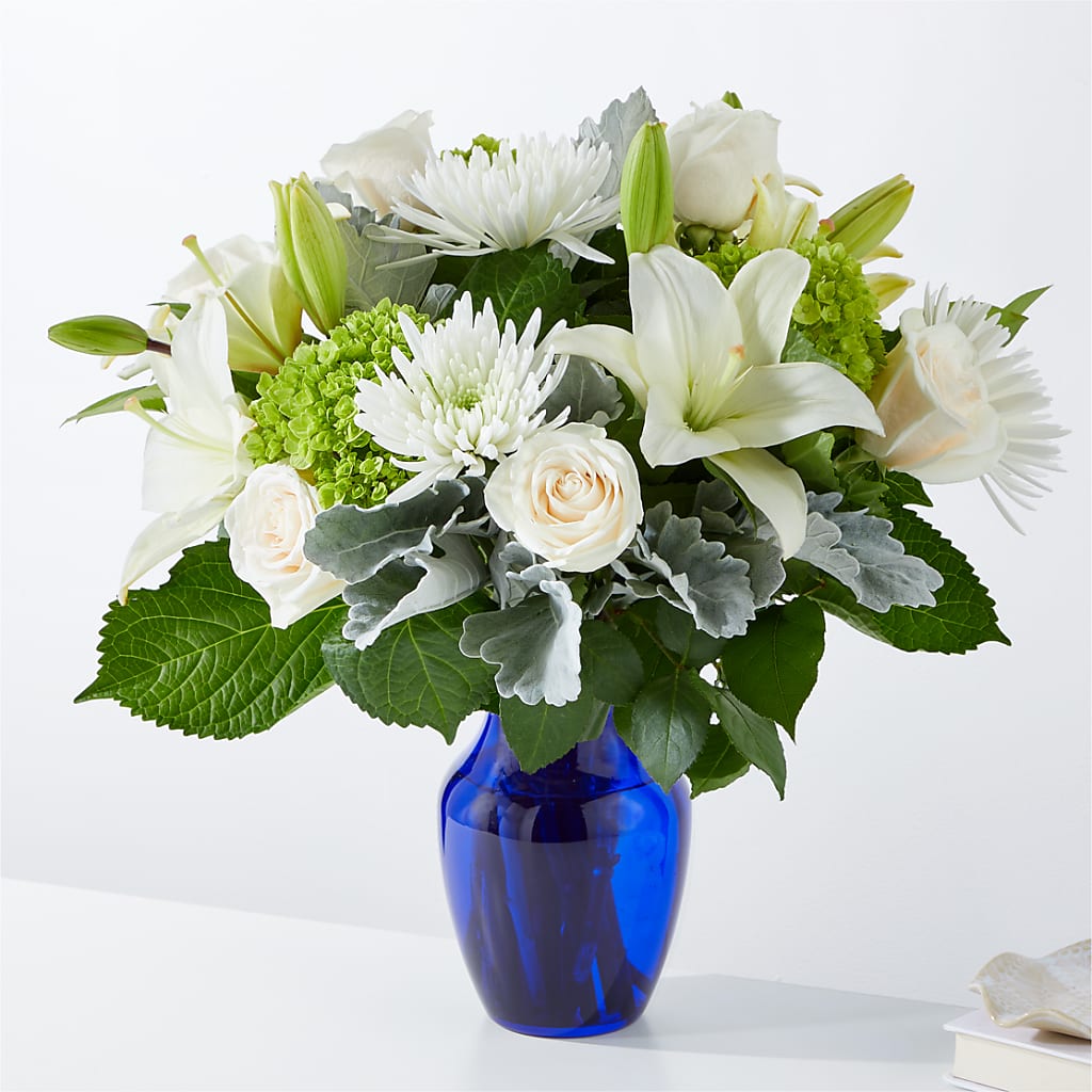 Snowy Dreams Bouquet – Gibney-sims Flowers, Hannibal MO
