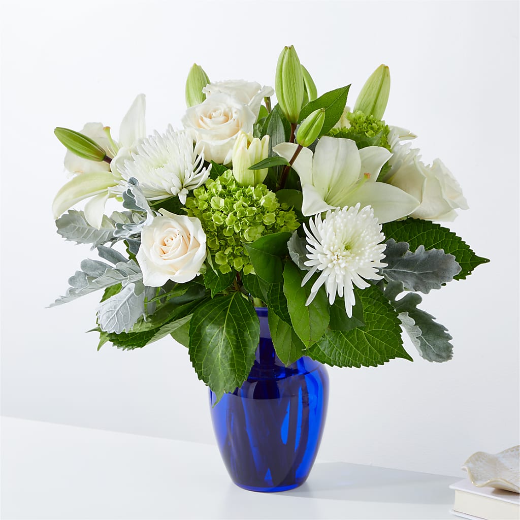 Snowy Dreams Bouquet – Gibney-sims Flowers, Hannibal MO