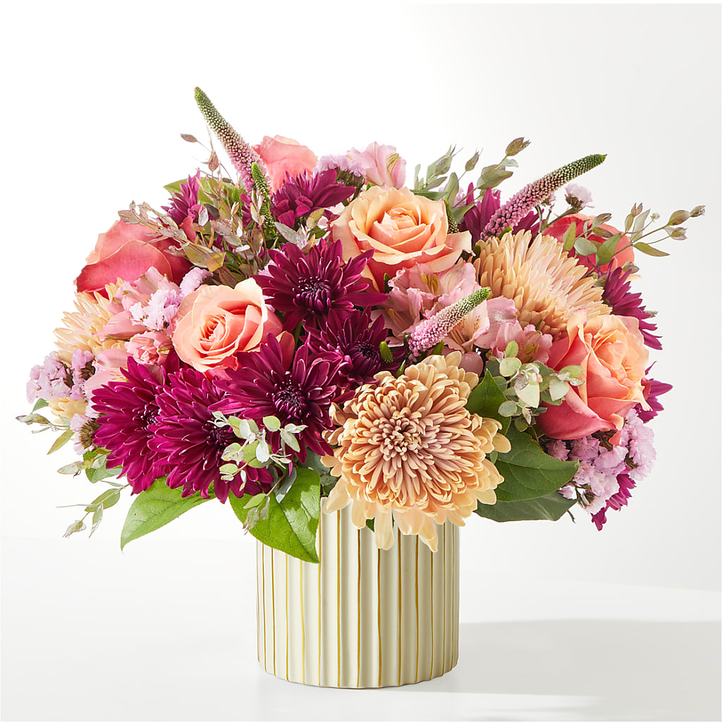 Berry Cobbler Bouquet with Ivory Vase – Gibney-sims Flowers, Hannibal MO