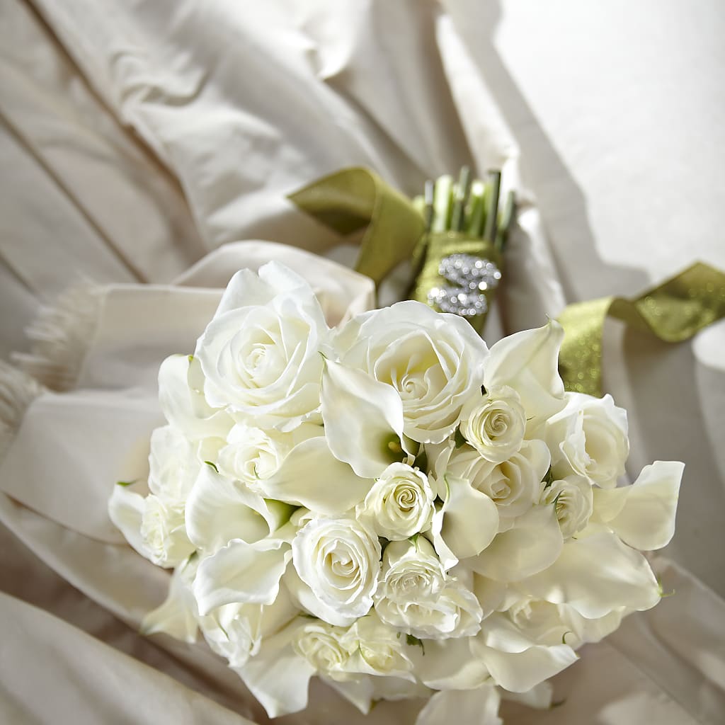 Serene Highness Bouquet – Gibney-sims Flowers, Hannibal MO