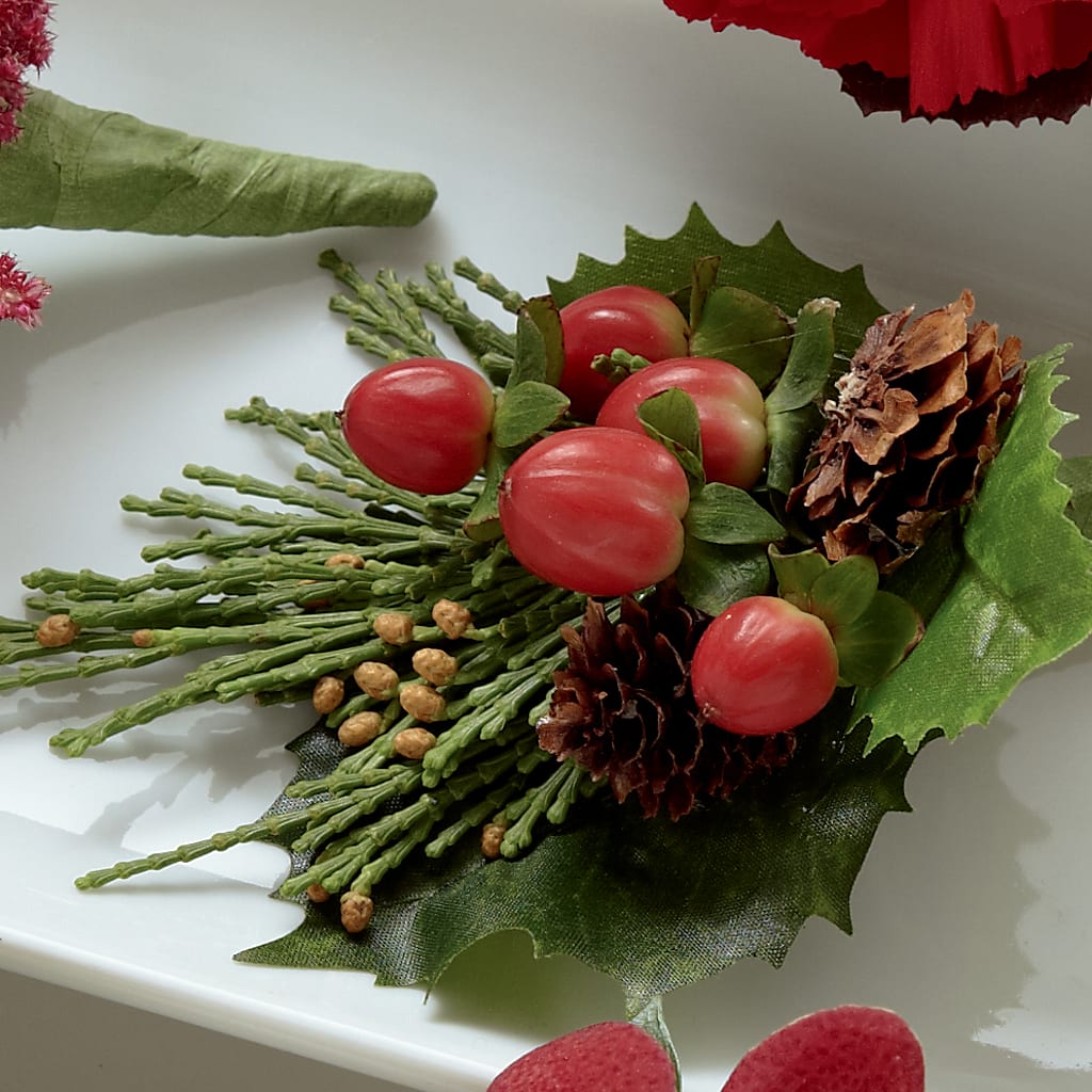 Red Berry Boutonniere – Gibney-sims Flowers, Hannibal MO