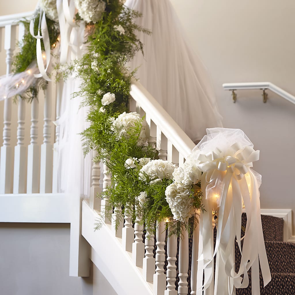 Champagne Dreams Garland – Gibney-sims Flowers, Hannibal MO