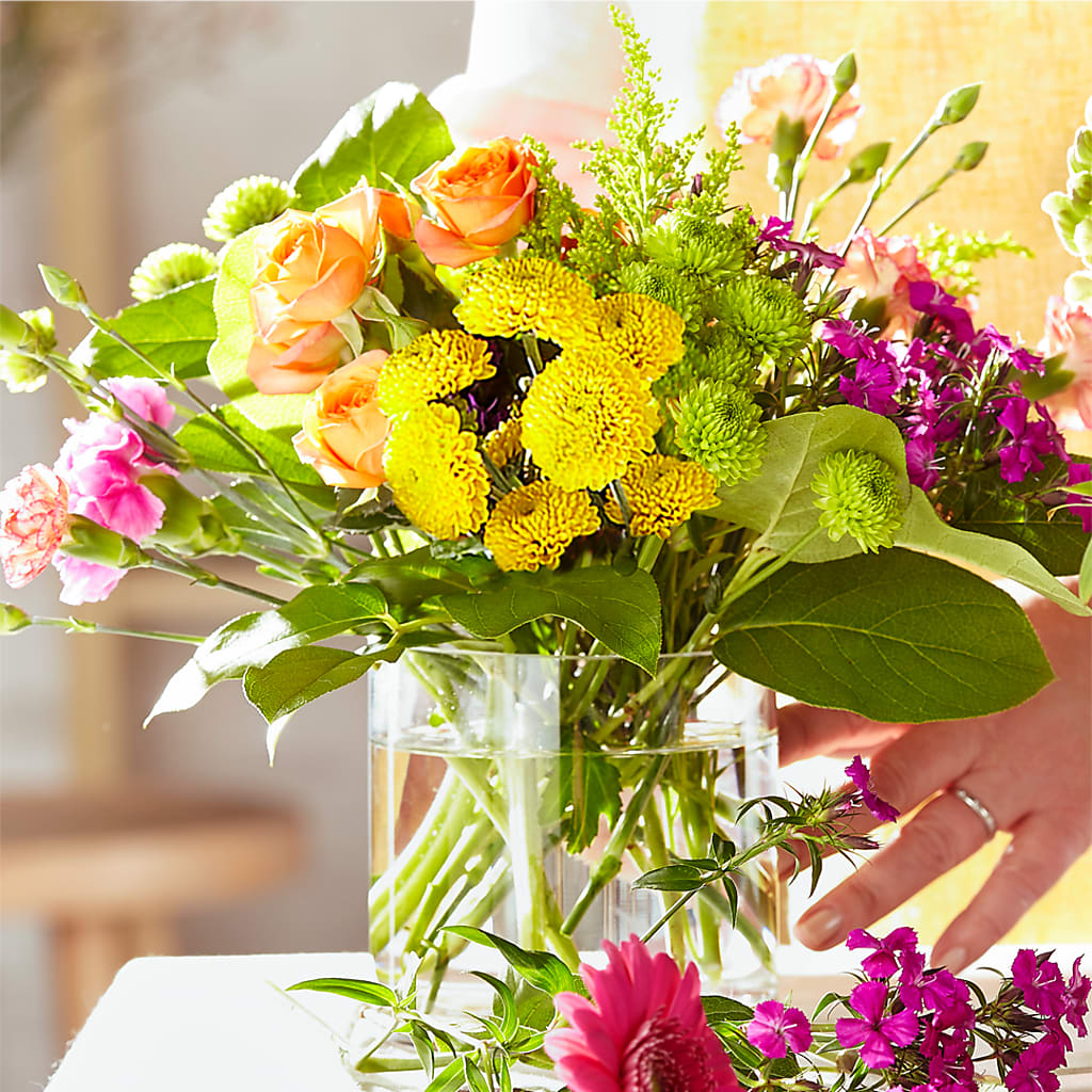 Bold & Bright – A Florist Original –  Gibney-sims Flowers, Hannibal MO