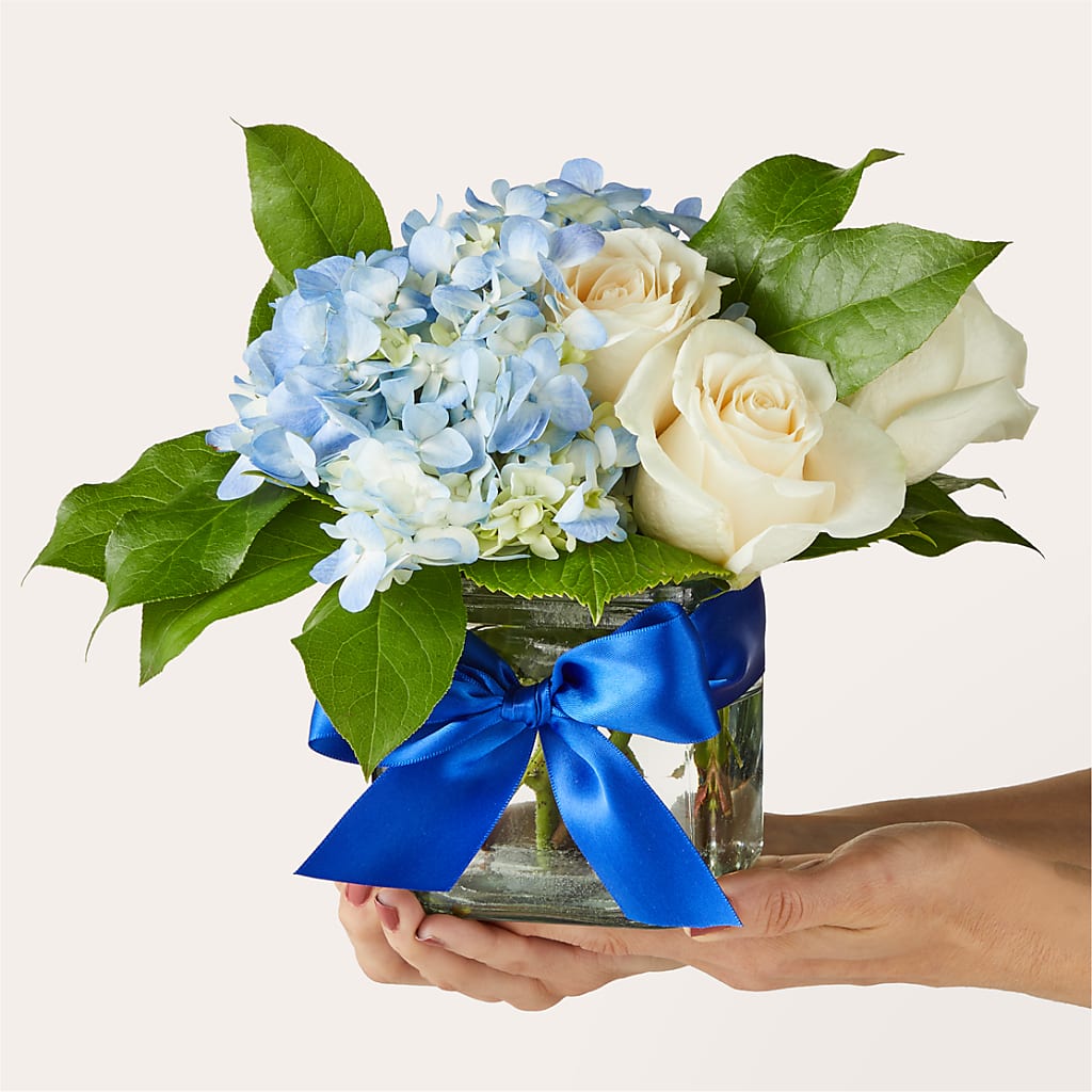 Sky Blue Delight Bouquet –  Gibney-sims Flowers, Hannibal MO