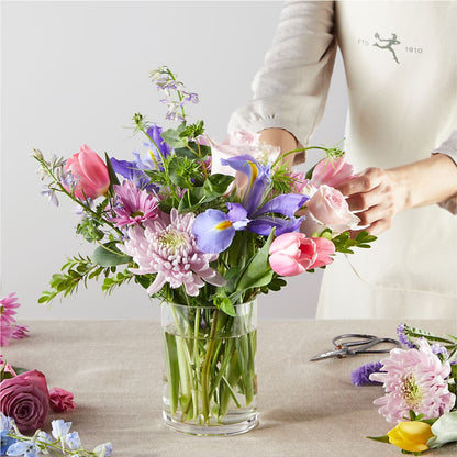 Pastel Tradition - A Florist Original –  Gibney-sims Flowers, Hannibal MO