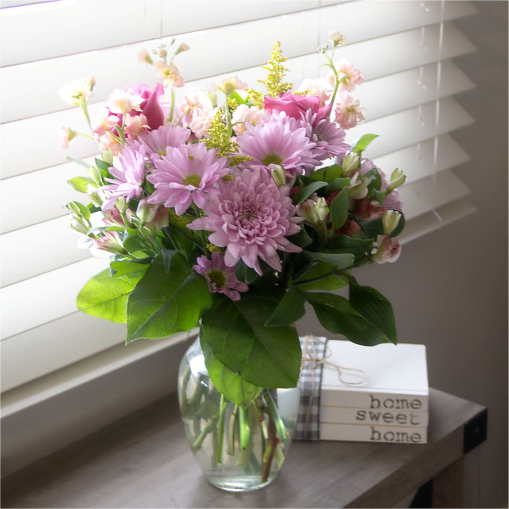 Pastel Tradition - A Florist Original –  Gibney-sims Flowers, Hannibal MO