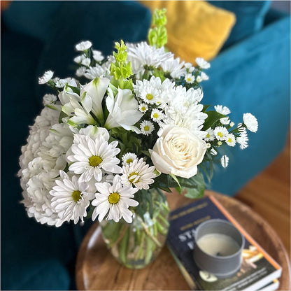 Classic Ivory – A Florist Original –  Gibney-sims Flowers, Hannibal MO
