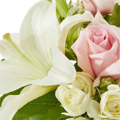 Kindhearted Bouquet –  Gibney-sims Flowers, Hannibal MO