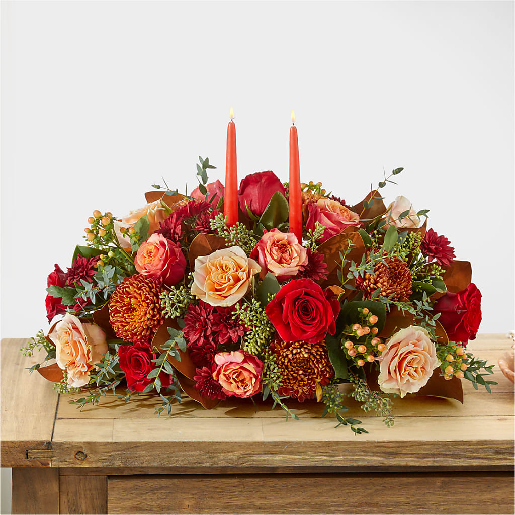 Gather Near Centerpiece –  Gibney-sims Flowers, Hannibal MO