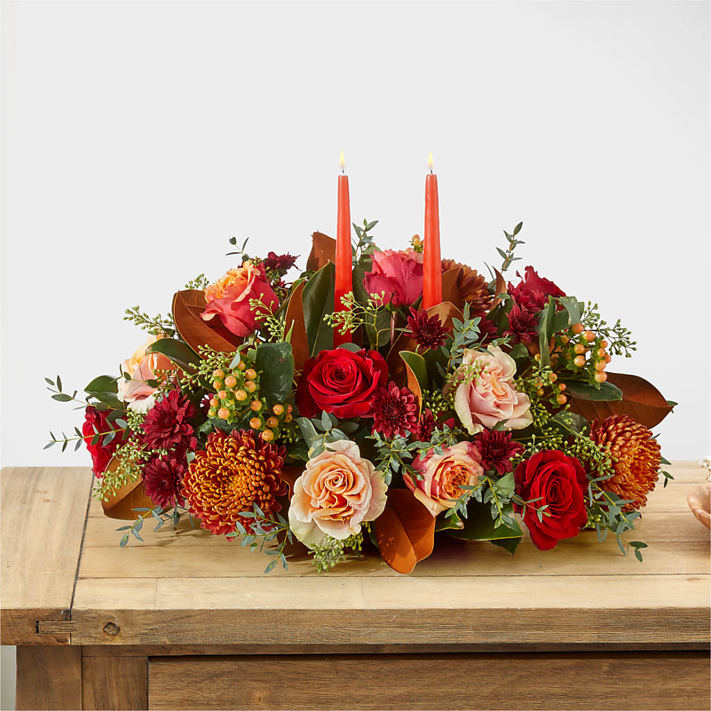 Gather Near Centerpiece –  Gibney-sims Flowers, Hannibal MO