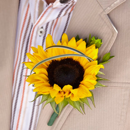 Free Spirit Boutonniere –  Gibney-sims Flowers, Hannibal MO
